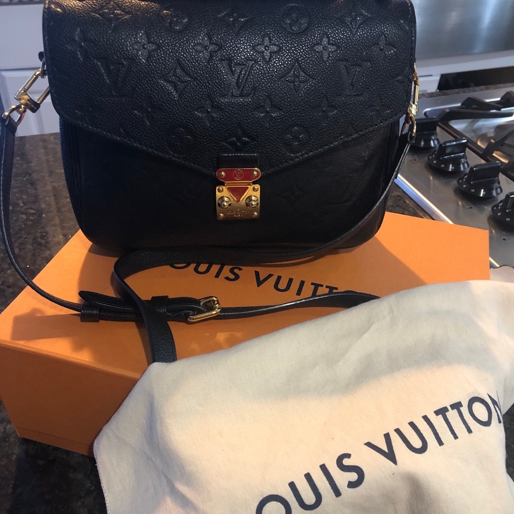 💗100% Authentic LV Pochette Métis Empreinte